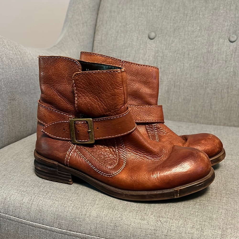 Miz Mooz Jolie brown leather bootie size 8.5